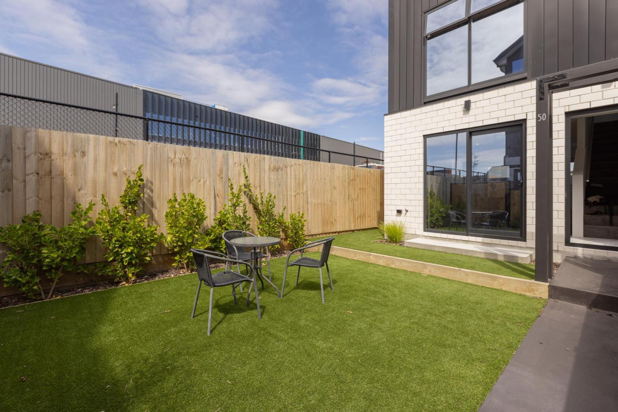 Luxury 2 Bedroom Townhouse By Hagley Park In Cbd Christchurch Exterior foto